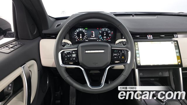 Land Rover Discovery Sport 2025 — photo 12