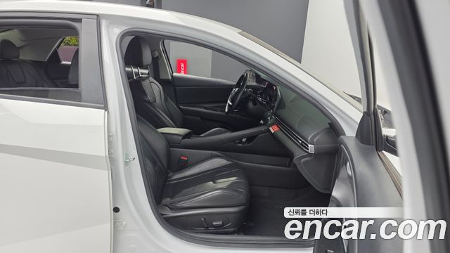 Hyundai AVANTE 2023 — photo 11