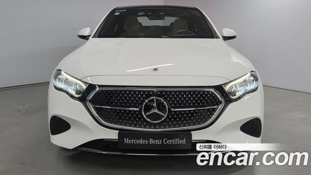 Mercedes-Benz E-Class 2026 — photo 3