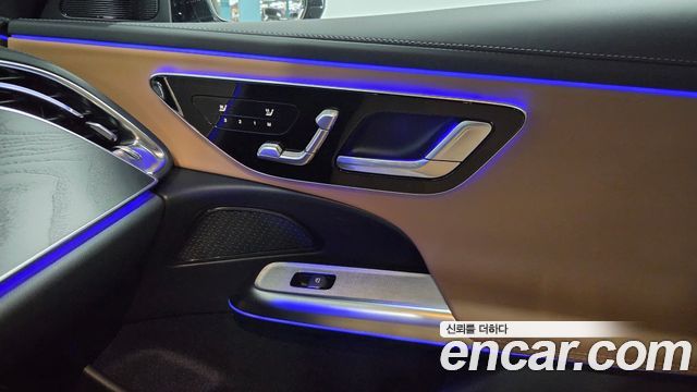Mercedes-Benz E-Class 2026 — photo 12