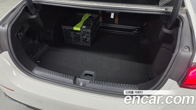 Mercedes-Benz E-Class 2026 — photo 17