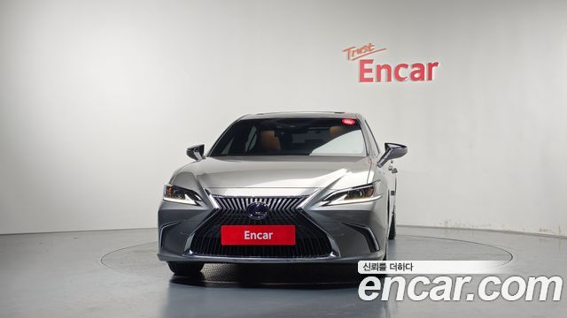 Lexus ES 2021 — photo 3