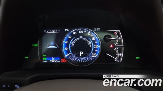 Lexus ES 2021 — photo 11