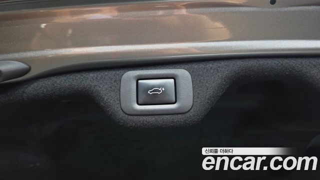 Lexus ES 2021 — photo 26
