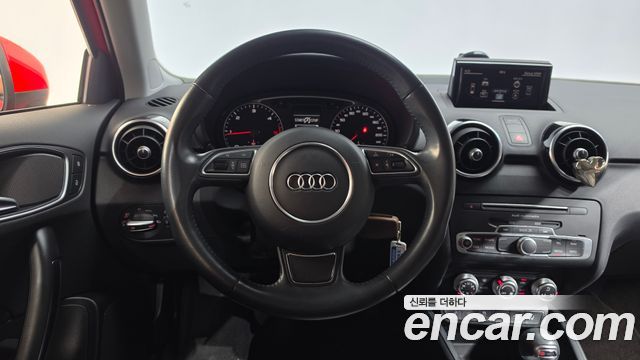 Audi A1 2015 — photo 13