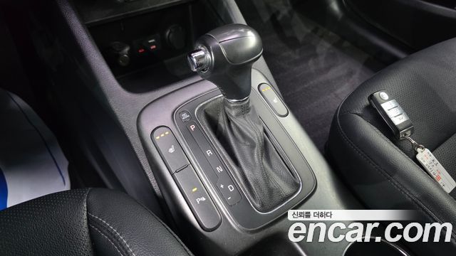 Kia K3 2015 — photo 9