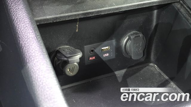Kia K3 2015 — photo 17