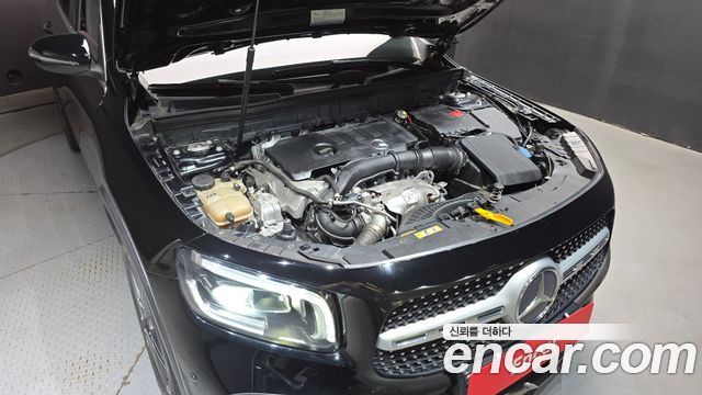 Mercedes-Benz GLB-Class 2021 — photo 6