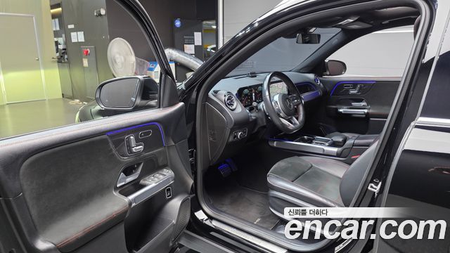 Mercedes-Benz GLB-Class 2021 — photo 10