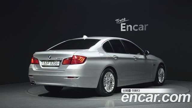 BMW 5-Series 2015 — photo 2