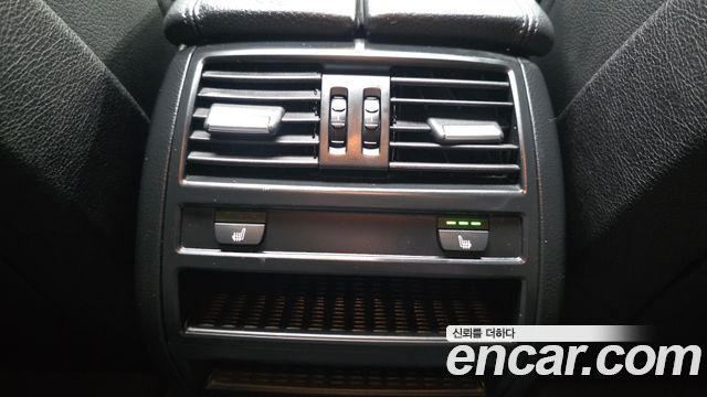 BMW 5-Series 2015 — photo 20