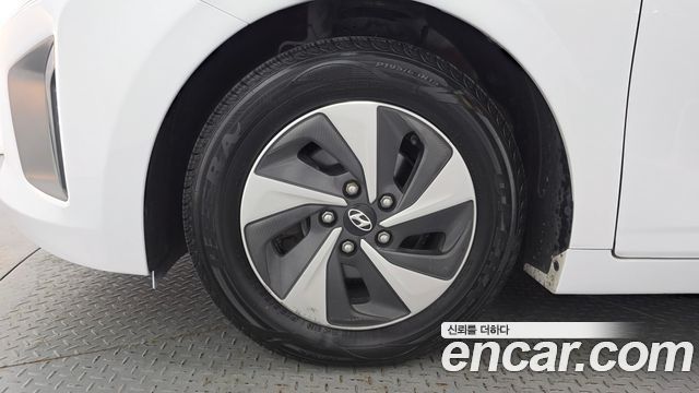 Hyundai Ioniq 2018 — photo 5