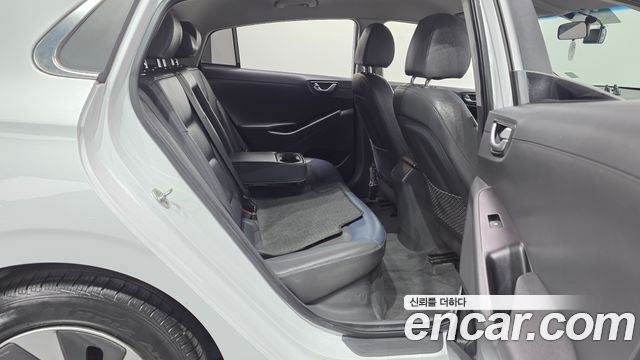 Hyundai Ioniq 2018 — photo 17
