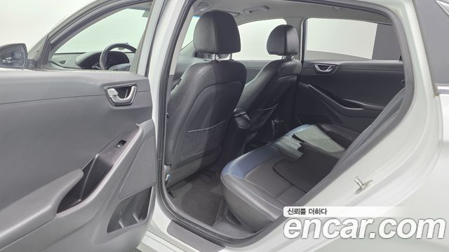 Hyundai Ioniq 2018 — photo 18
