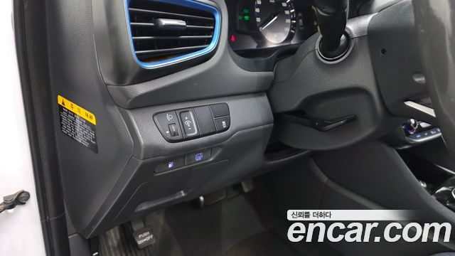 Hyundai Ioniq 2018 — photo 26