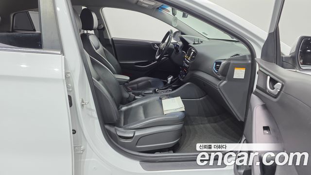 Hyundai Ioniq 2018 — photo 16
