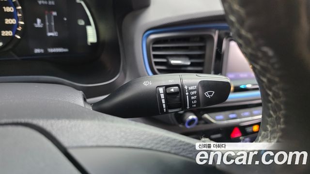 Hyundai Ioniq 2018 — photo 27