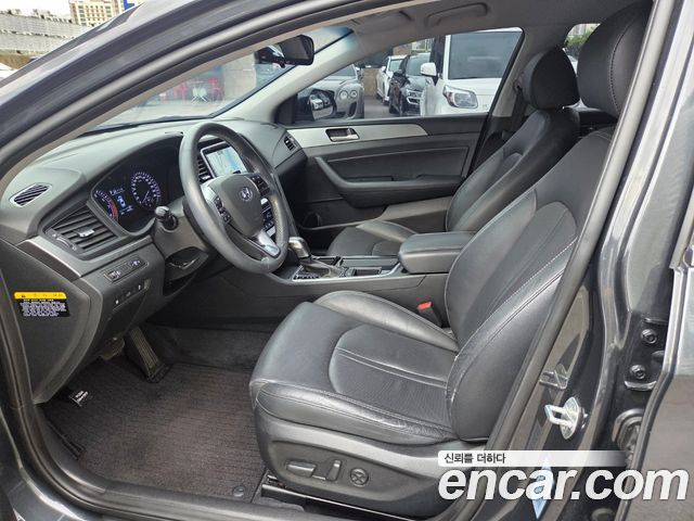 Hyundai Sonata 2018 — photo 15