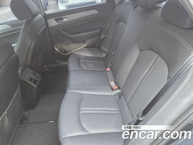 Hyundai Sonata 2018 — photo 16