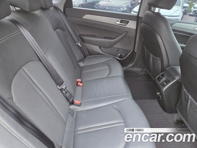 Hyundai Sonata 2018 — photo 17