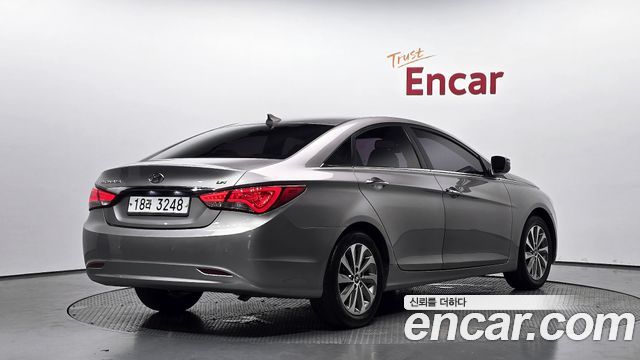 Hyundai Sonata 2014 — photo 2