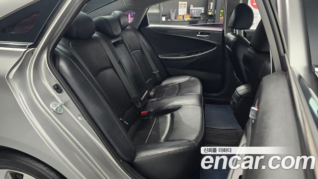 Hyundai Sonata 2014 — photo 16