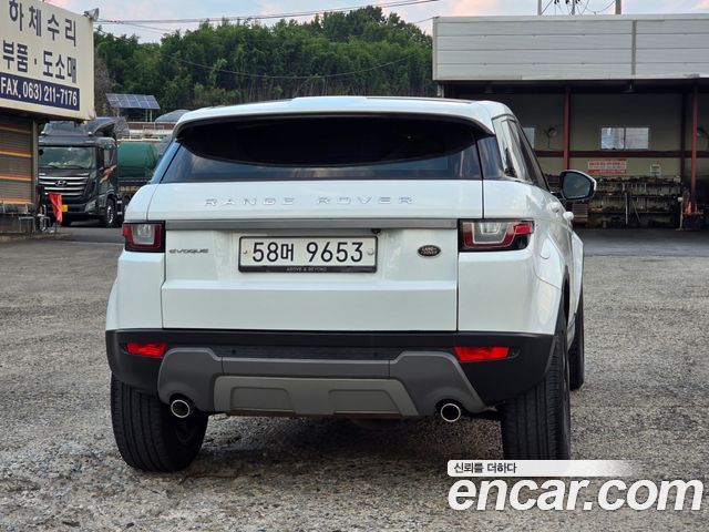 Land Rover Range Rover Evoque 2017 — photo 2