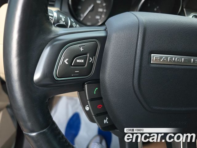 Land Rover Range Rover Evoque 2017 — photo 17