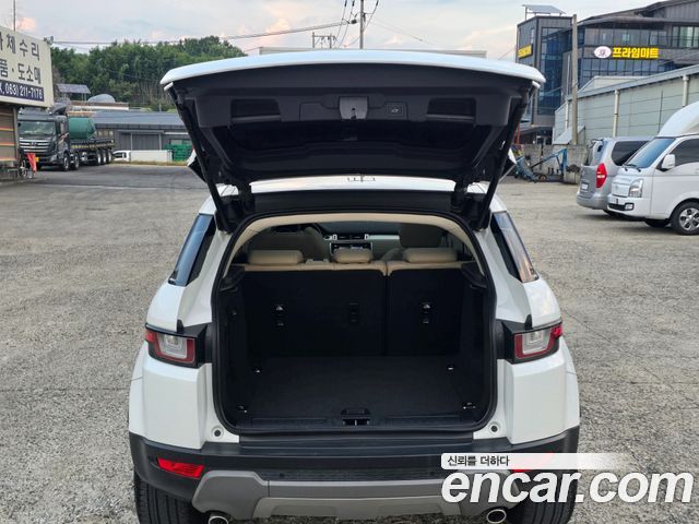 Land Rover Range Rover Evoque 2017 — photo 18
