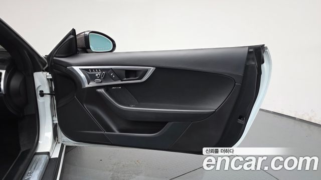 Jaguar F-TYPE 2020 — photo 14