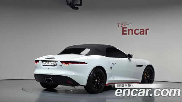 Jaguar F-TYPE 2020 — photo 33