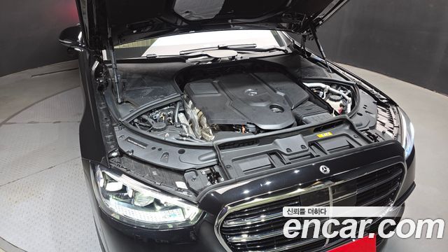Mercedes-Benz S-Class 2026 — photo 6