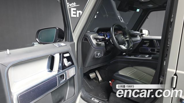 Mercedes-Benz G-Class 2025 — photo 10