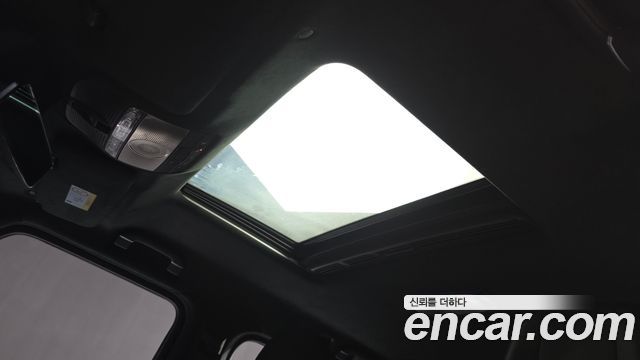 Mercedes-Benz G-Class 2025 — photo 19