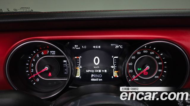 Jeep Wrangler 2022 — photo 11