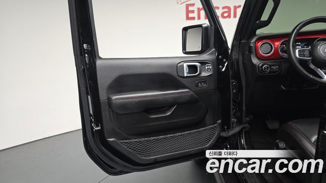 Jeep Wrangler 2022 — photo 14