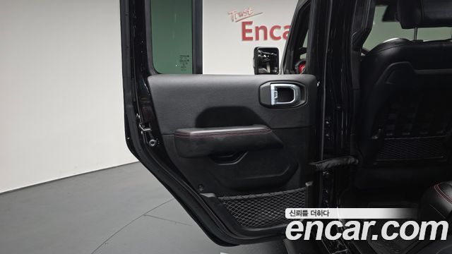 Jeep Wrangler 2022 — photo 15