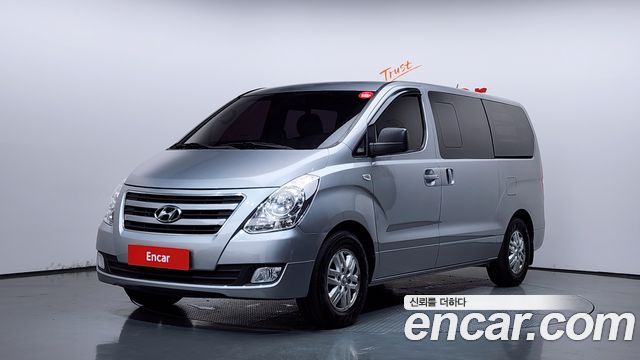 Hyundai Starex 2017 — photo 1