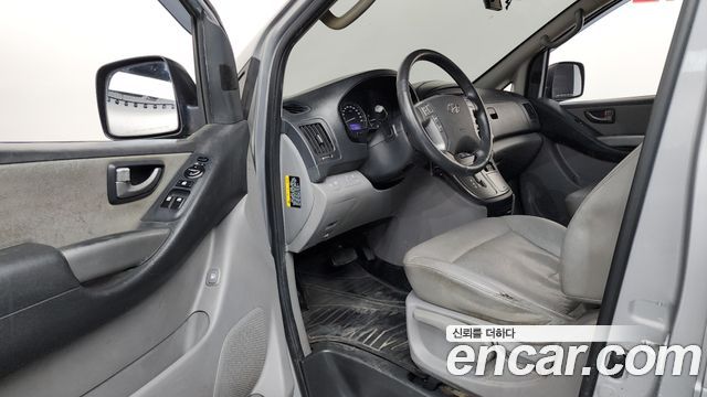 Hyundai Starex 2017 — photo 10