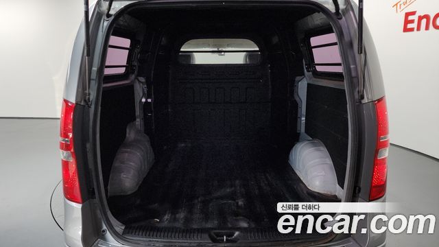 Hyundai Starex 2017 — photo 17