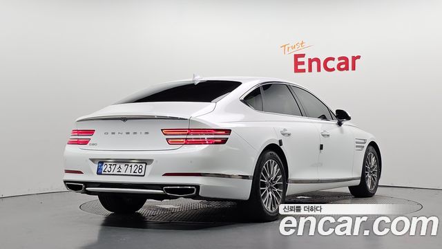 Genesis G80 2022 — photo 2