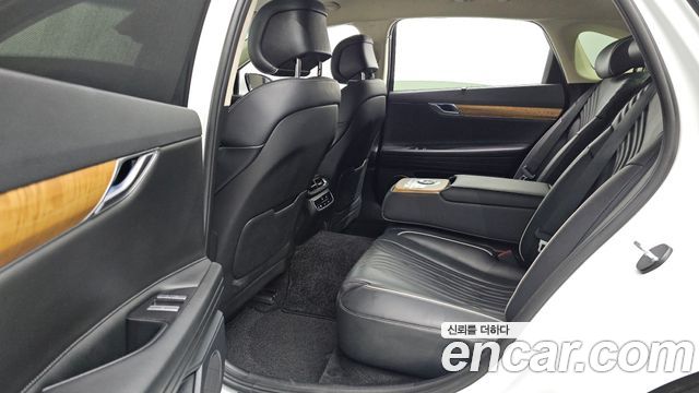 Genesis G80 2022 — photo 17