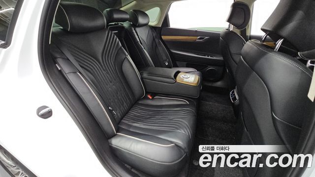 Genesis G80 2022 — photo 18