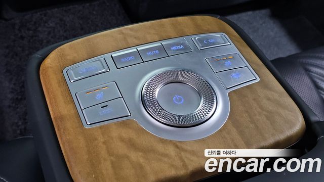 Genesis G80 2022 — photo 26
