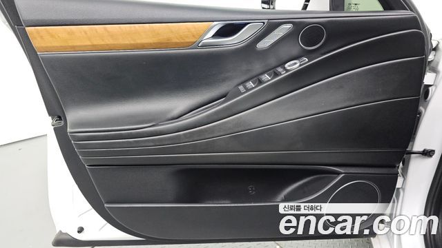Genesis G80 2022 — photo 14