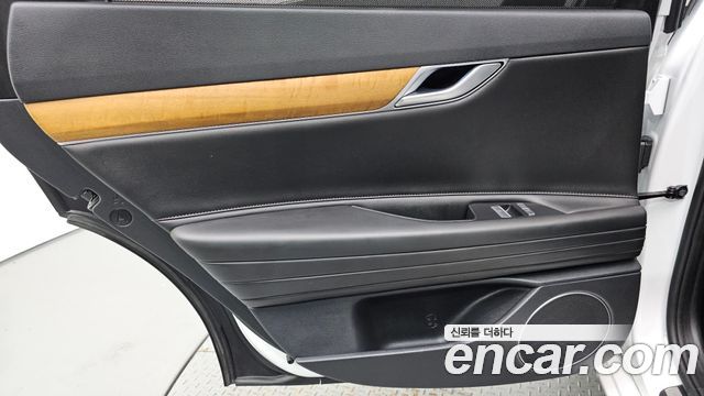 Genesis G80 2022 — photo 15