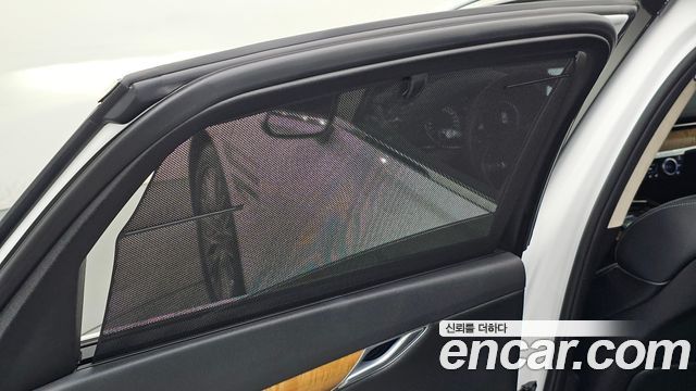 Genesis G80 2022 — photo 37