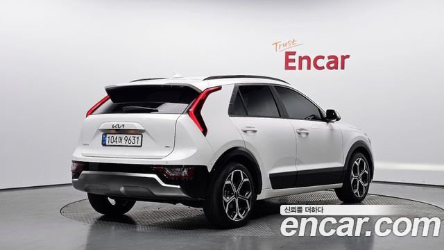 Kia Niro 2022 — photo 2