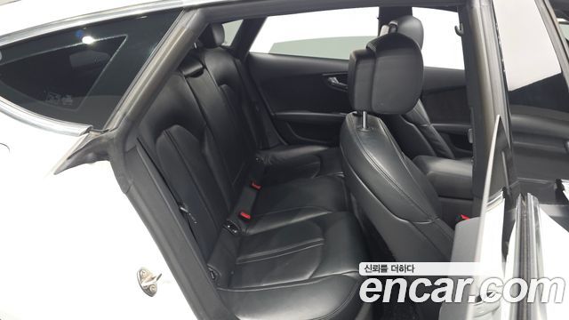 Audi A7 2017 — photo 11