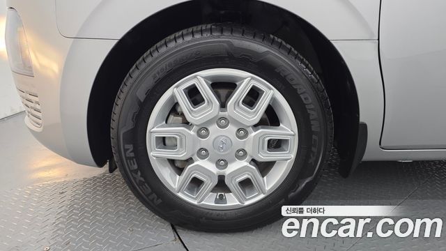 Hyundai Staria 2022 — photo 5